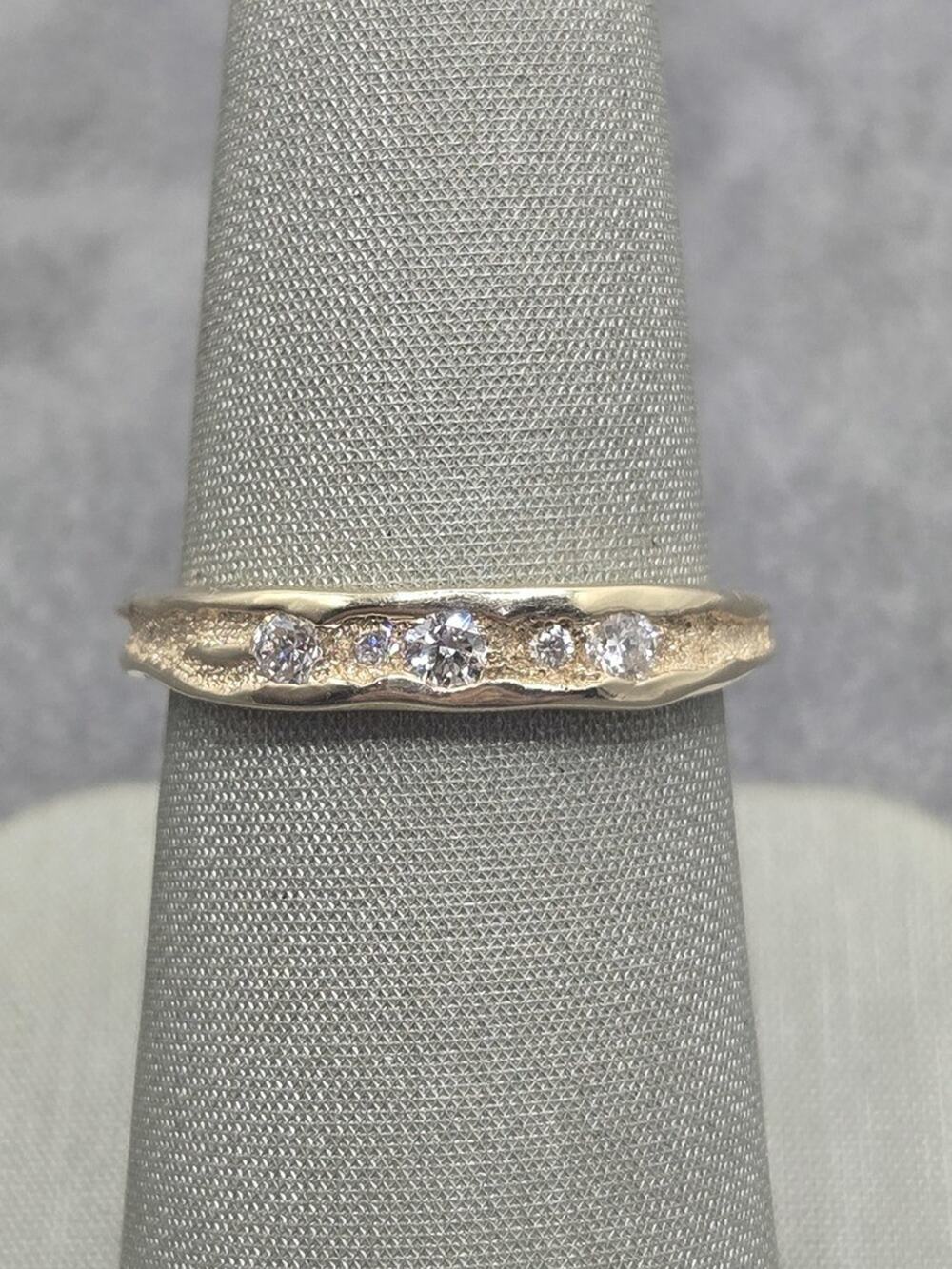 14K Yellow Gold .15cttw LAB Diamond Multi Textured Band Ring (19201)